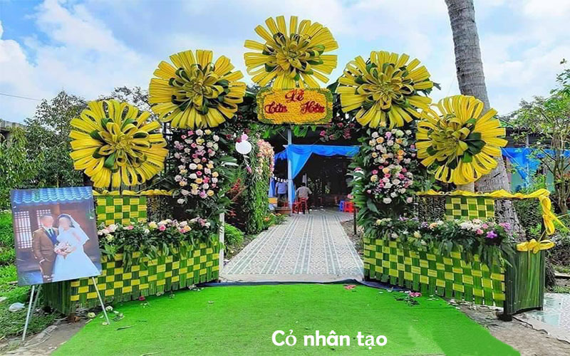 Thảm cỏ nhân tạo trải sân khấu tiệc cưới